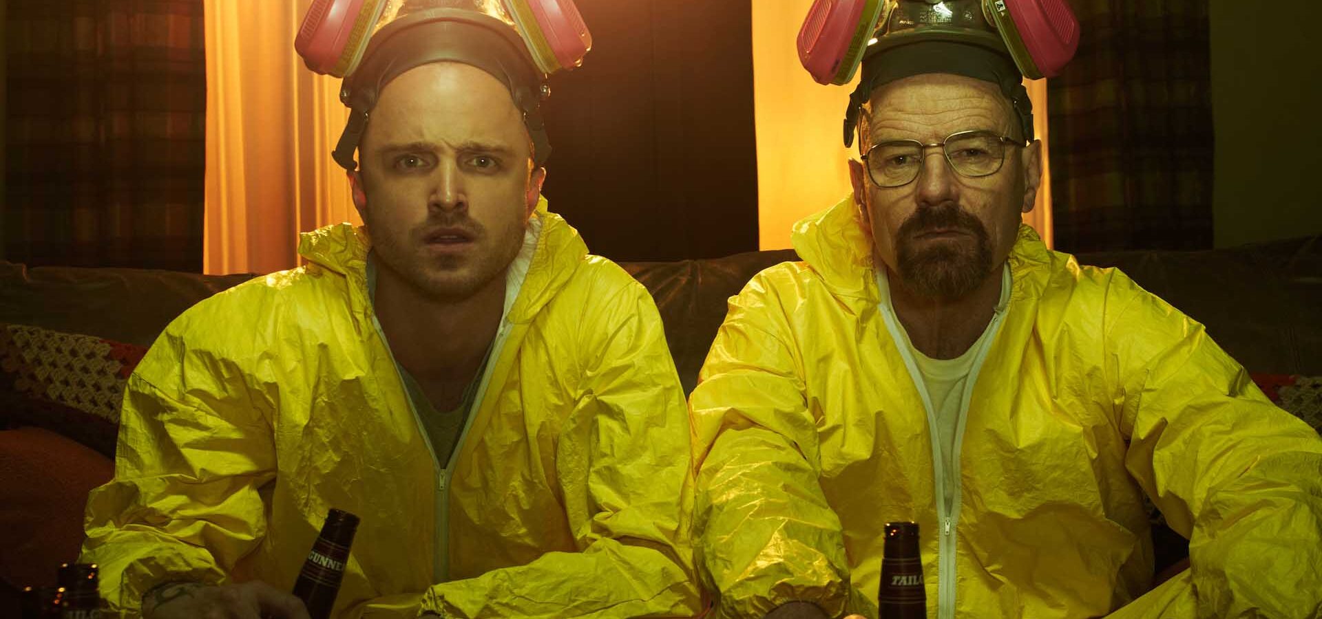 Aaron Paul e Bryan Cranston em Breaking Bad, série de Vince Gilligan