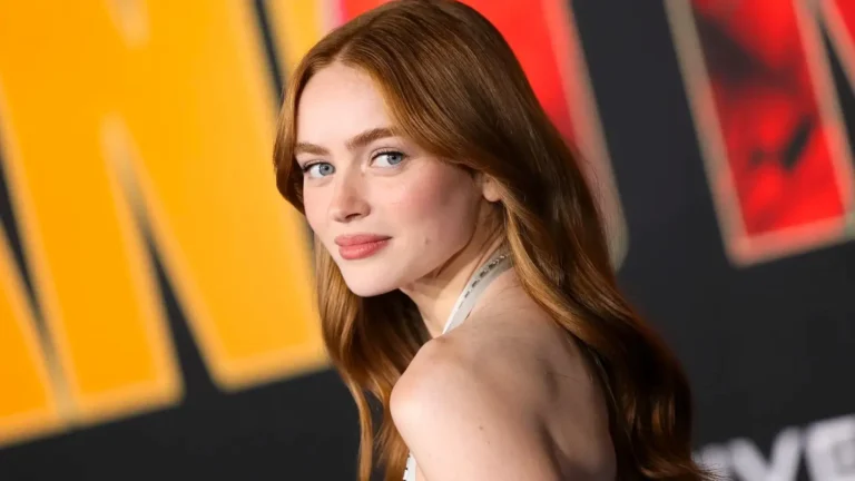 Sadie Sink na pré estreia de Homem-Aranha: Um Novo Dia
